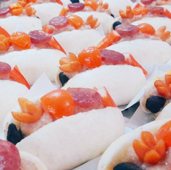 ซาลาเปาไส้ทะลัก Overflowing filling buns